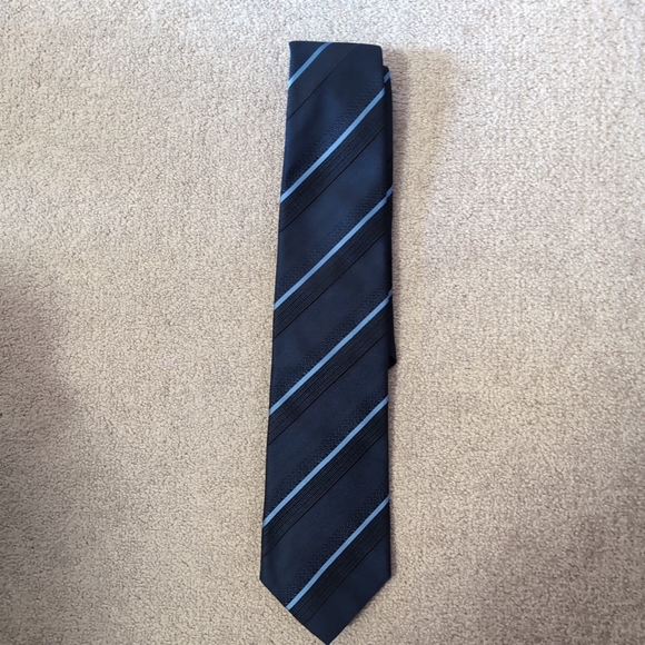 Hugo Boss Italy Silk Bloke Blokecore Preppy Business Casual Striped Tie - Picture 3 of 4